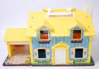 Fisher Price PLAY FAMILY HOUSE #952 - Vintage 1969